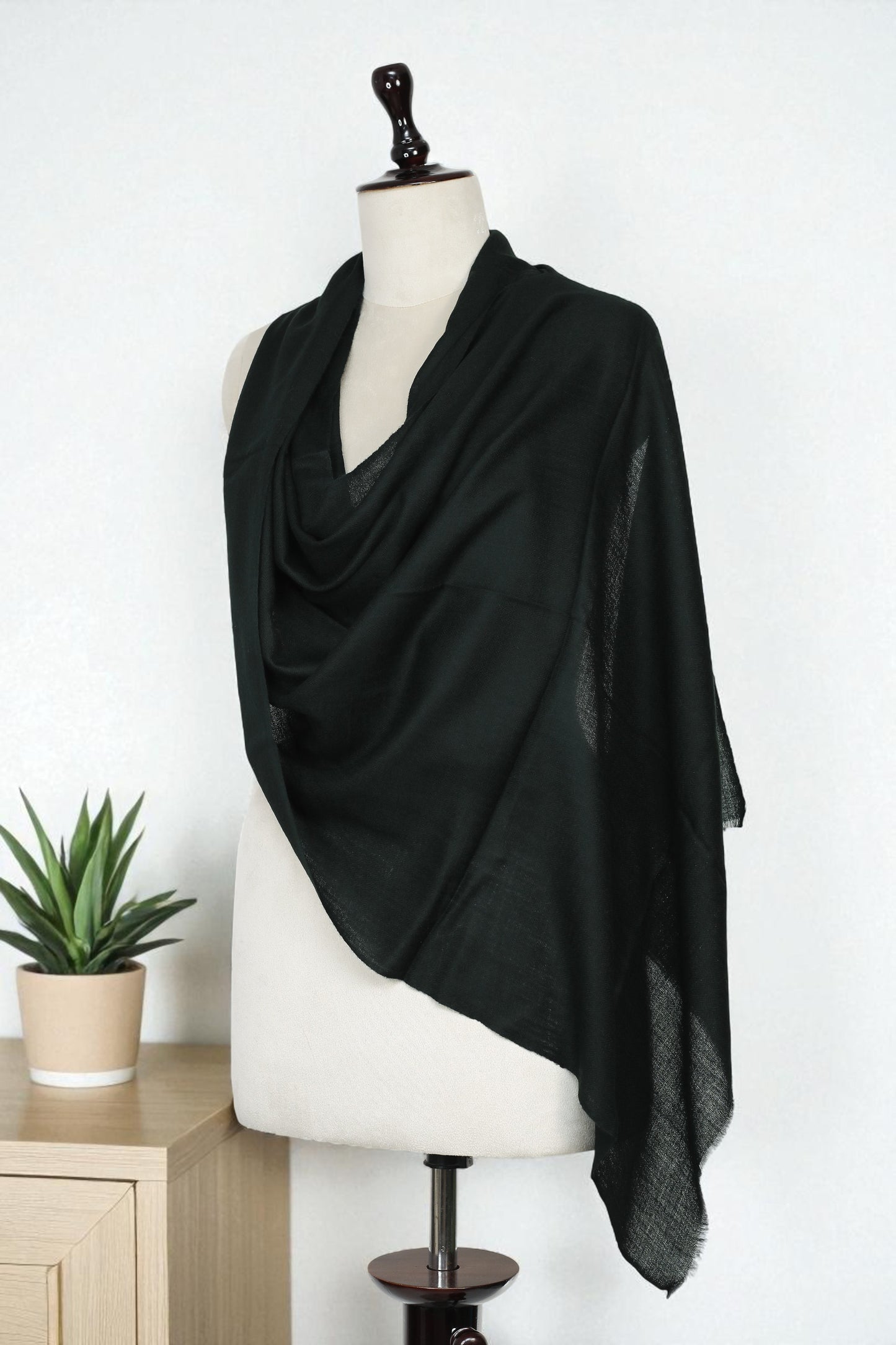 Women’s Dark Emerald Green Cashmere Scarf – 100% Pure & Luxuriously Soft